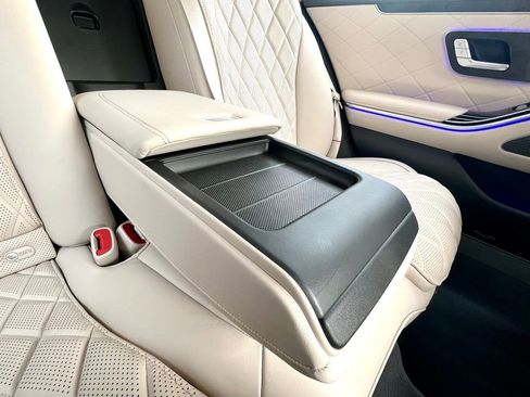 Certified 2024 Mercedes-Benz S 580e 4MATIC Sedan image 40