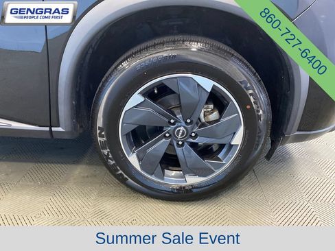 Used 2025 Nissan Rogue SV AWD/4WD image 46