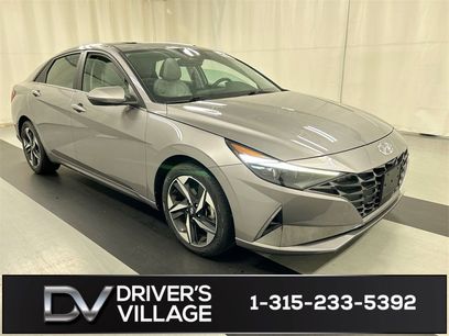 Used 2023 Hyundai Elantra Limited w/ Preferred Accessory Package