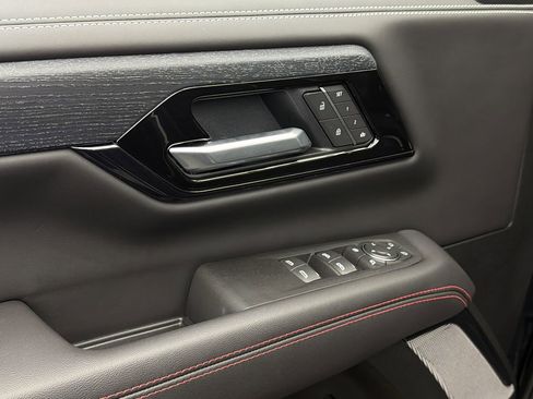 Used 2026 GMC Yukon AT4 Ultimate w/ LPO, Floor Liner Package AWD/4WD image 24