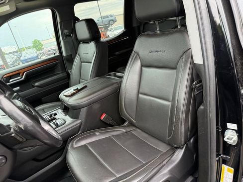 Used 2023 GMC Sierra 1500 Denali w/ Technology Package AWD/4WD image 9