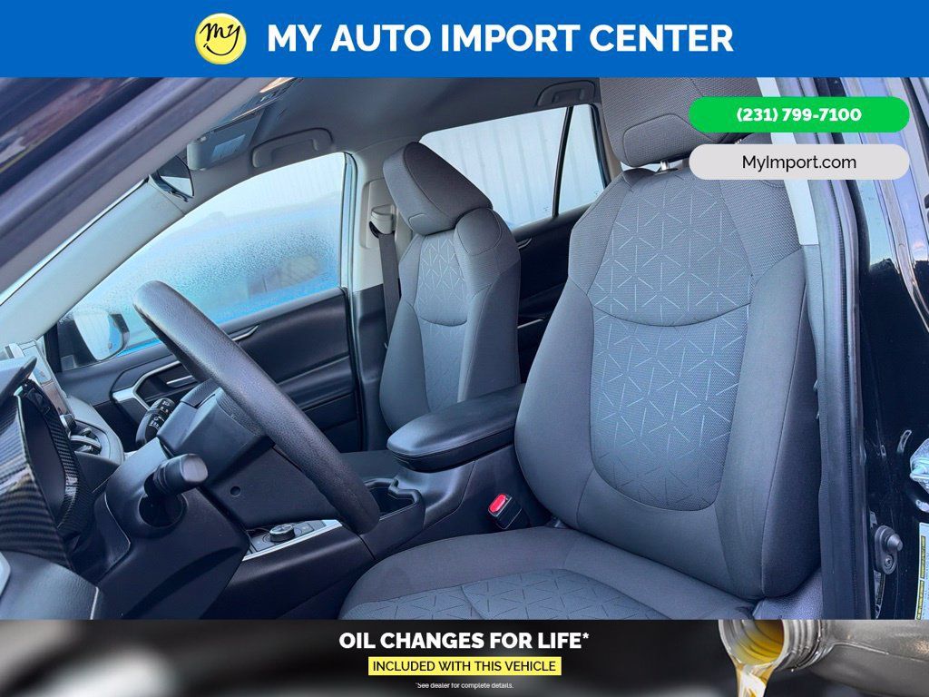 Used 2024 Toyota RAV4 AWD Hybrid image 10