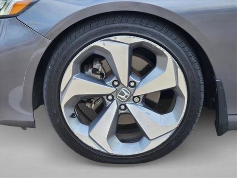 Used 2018 Honda Accord Touring image 21
