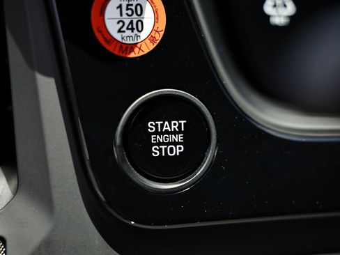 New 2025 Porsche Cayenne Turbo image 25