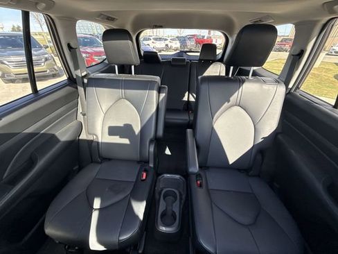 Used 2024 Toyota Grand Highlander XLE image 23