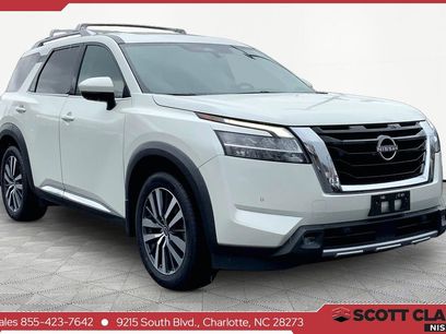 Used 2022 Nissan Pathfinder Platinum w/ Cargo Package