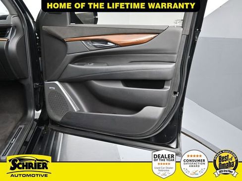 Used 2020 Cadillac Escalade Premium Luxury image 46