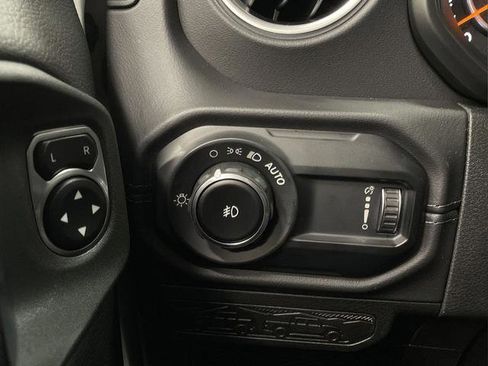 New 2025 Jeep Wrangler Sahara w/ Technology Group image 23