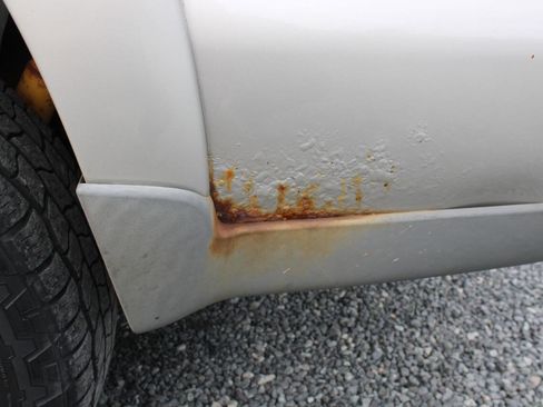 Used 2005 Chevrolet Suburban Z71 w/ Preferred Equipment Group image 30