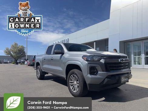 Used 2025 Chevrolet Colorado LT image 1