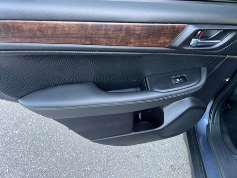 Used 2017 Subaru Outback 3.6R Limited AWD/4WD image 20