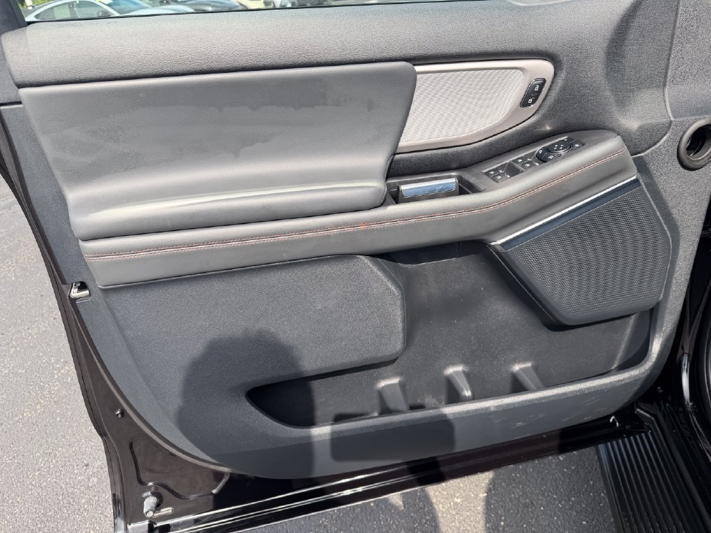 Certified 2025 Ford Expedition Active AWD/4WD image 16