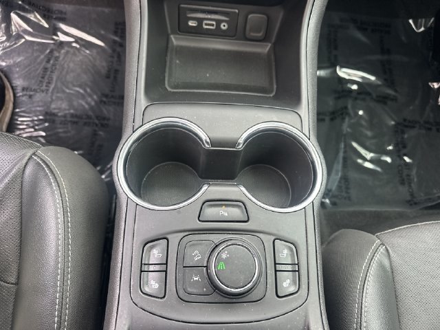 Used 2023 GMC Terrain SLT w/ Tech Package FWD image 25