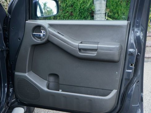 Used 2012 Nissan Xterra PRO-4X w/ Pro-4x Leather Pkg AWD/4WD image 36