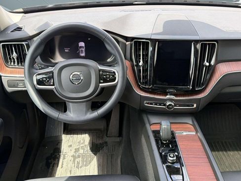 Used 2024 Volvo XC60 B5 Plus w/ Protection Package Premier AWD/4WD image 28