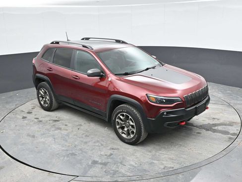 Used 2021 Jeep Cherokee Trailhawk w/ Sun, Sound & Nav Group AWD/4WD image 17