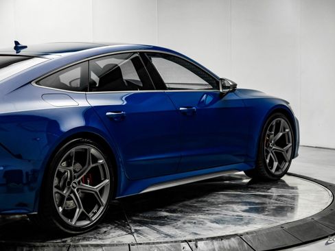 Used 2024 Audi RS 7 Performance w/ Executive Package image 15
