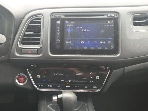 Used 2018 Honda HR-V EX image 26