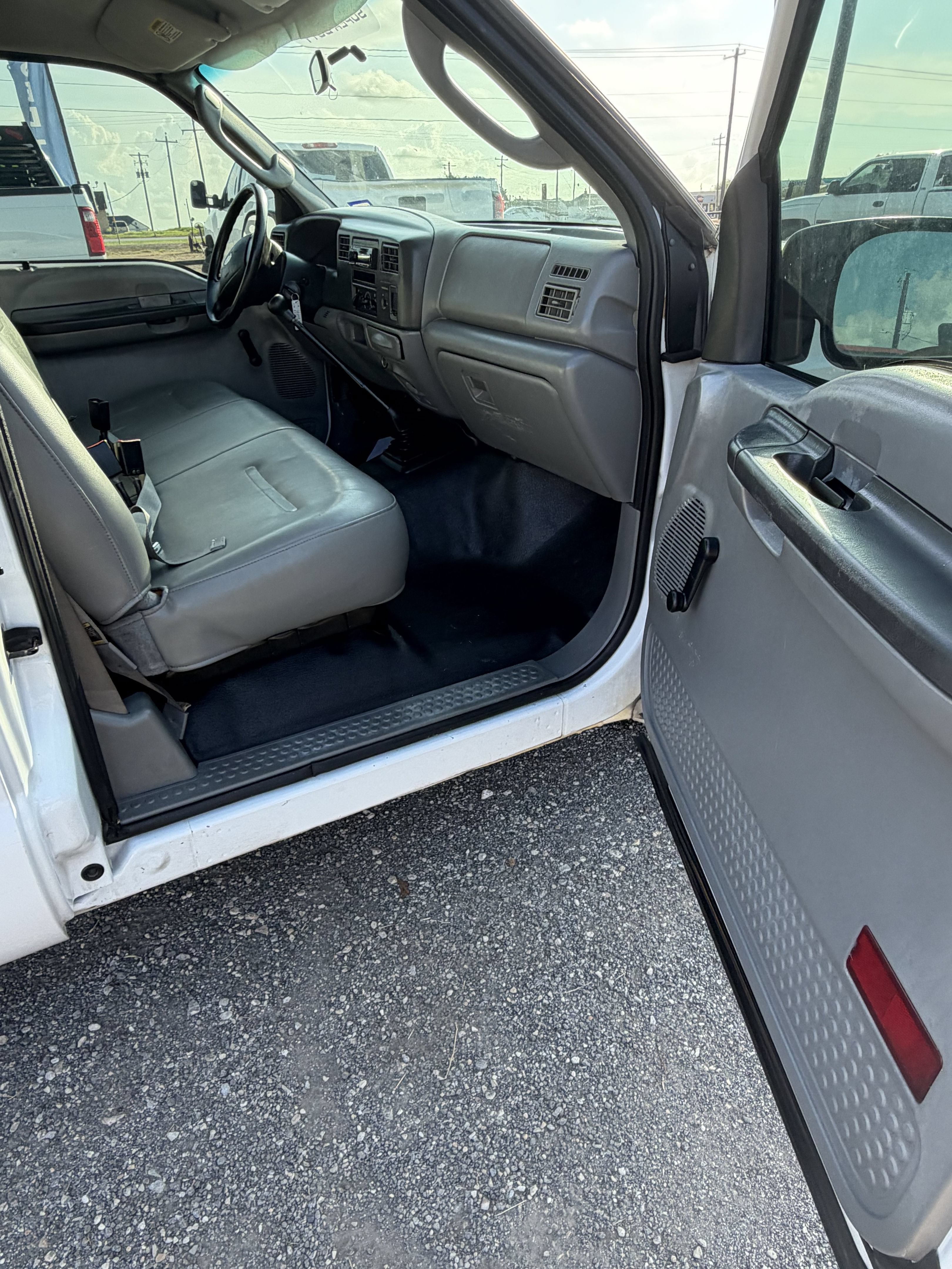 Used 2003 Ford F250 2WD SuperCab Super Duty image 19