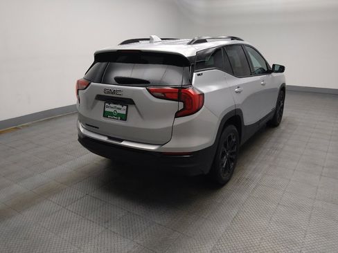 Used 2021 GMC Terrain SLT w/ Elevation Edition image 9