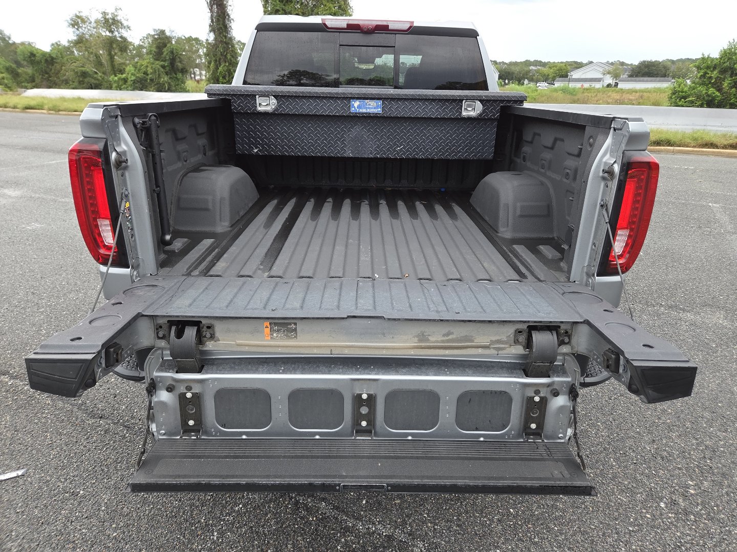 Used 2025 GMC Sierra 1500 AT4 w/ Technology Package AWD/4WD image 25