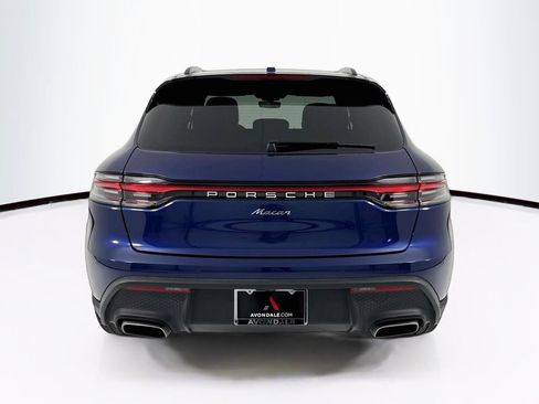 Certified 2025 Porsche Macan AWD/4WD image 10