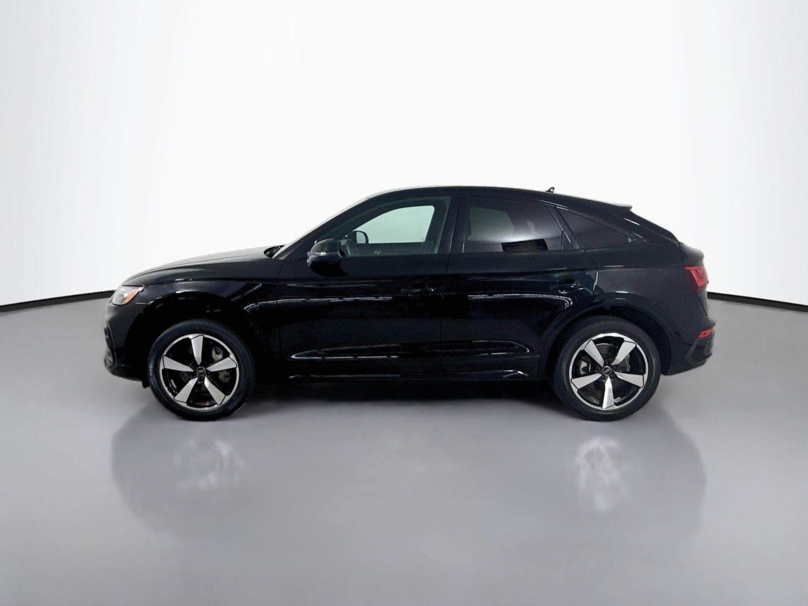 Certified 2023 Audi Q5 2.0T Premium Plus AWD/4WD image 2