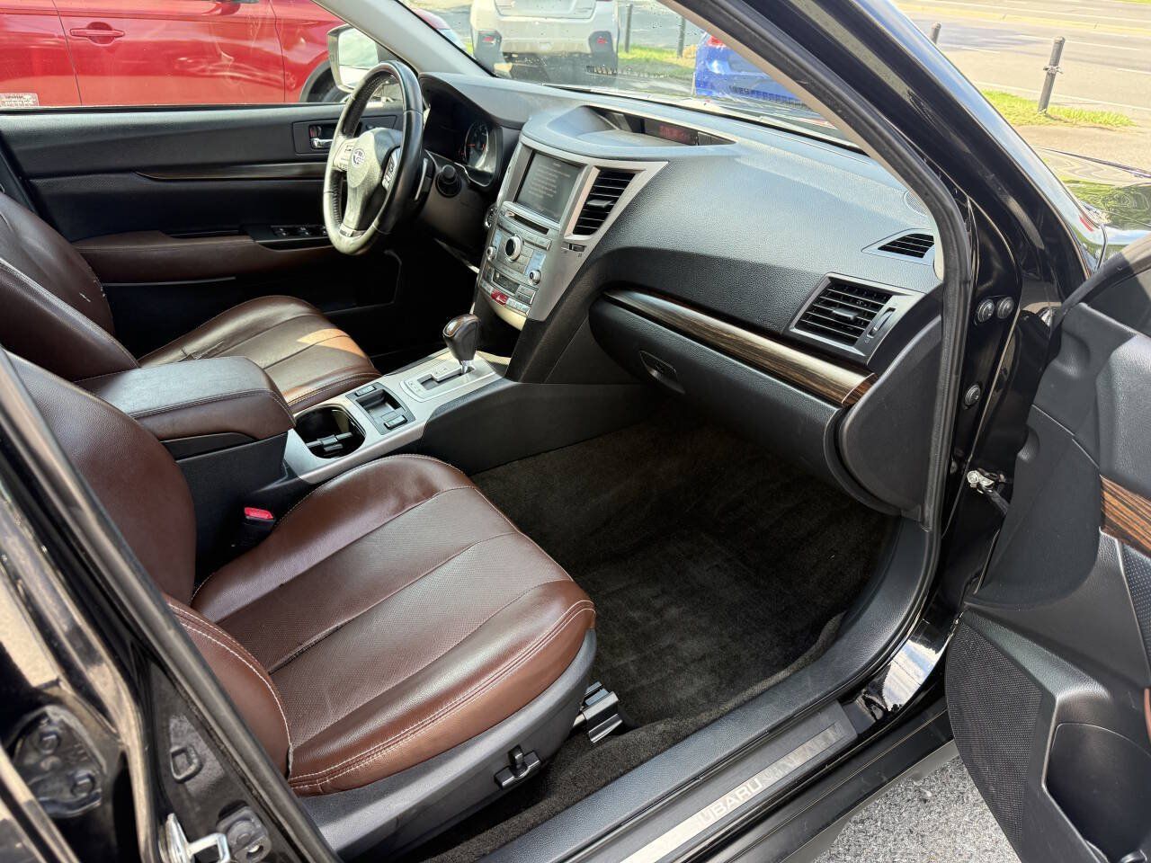Used 2013 Subaru Outback 2.5i Limited AWD/4WD image 13