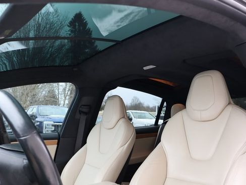 Used 2019 Tesla Model X Long Range image 4