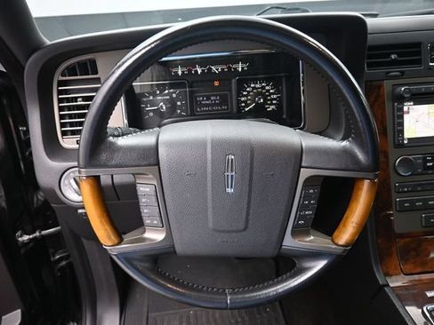 Used 2013 Lincoln Navigator 4WD w/ HD Trailer Tow Pkg image 22