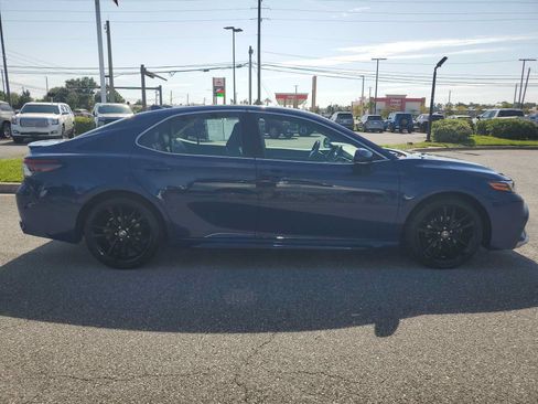 Used 2024 Toyota Camry XSE FWD image 9