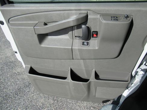 Used 2024 Chevrolet Express 2500 w/ Driver Convenience Package image 20