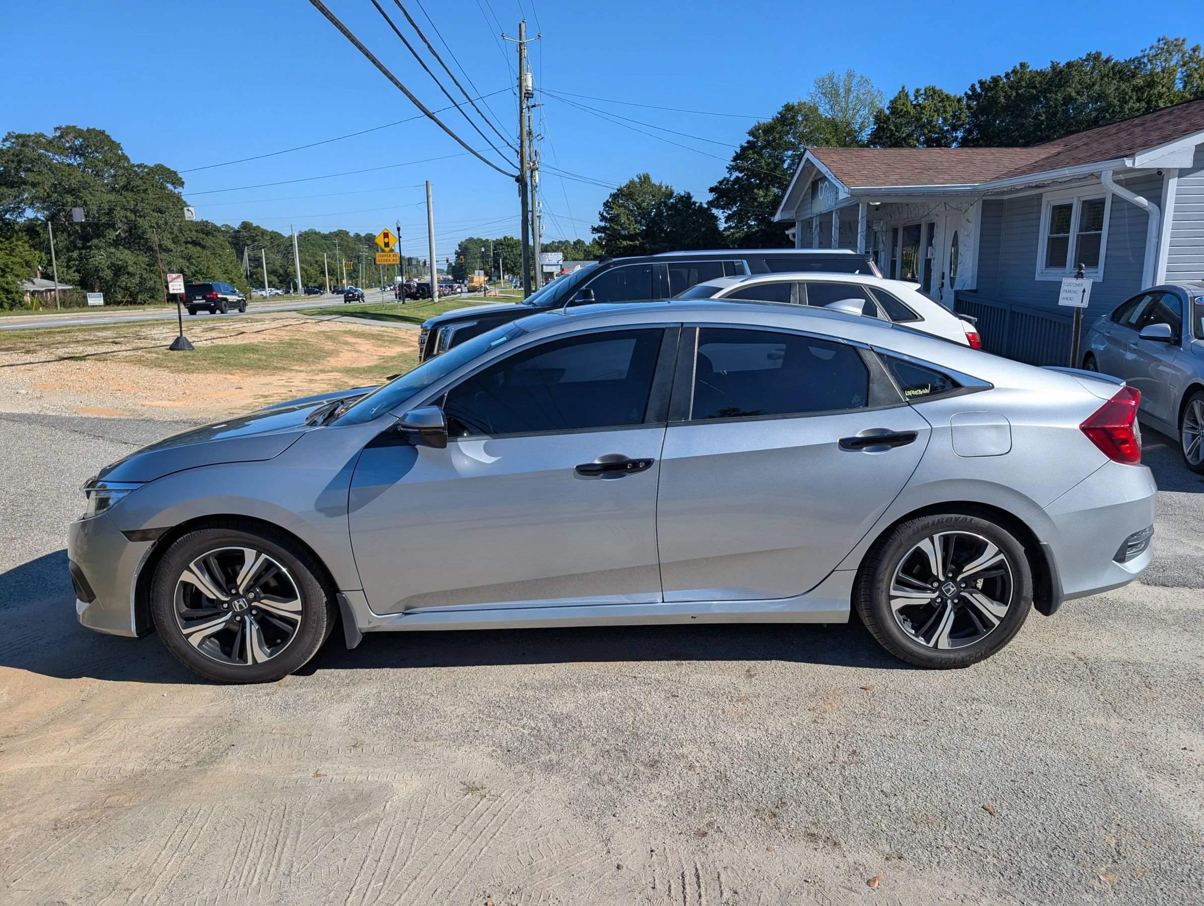 Used 2016 Honda Civic Touring image 3