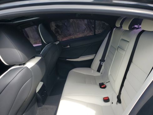 Certified 2022 Lexus IS 350 F Sport w/ Navigation Package image 11