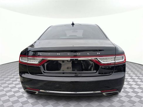 Used 2018 Lincoln Continental Select image 5