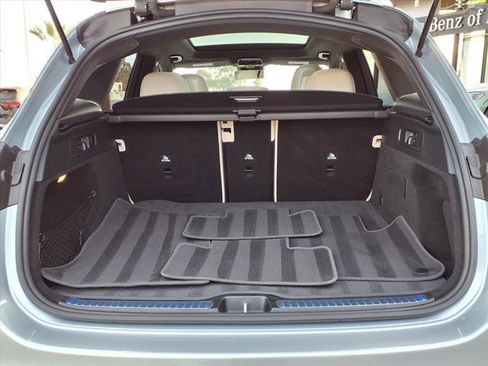 Used 2025 Mercedes-Benz GLC 300 image 26