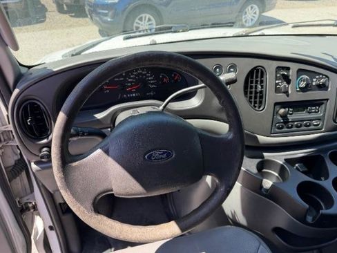 Used 2008 Ford E-350 and Econoline 350 XL RWD image 16