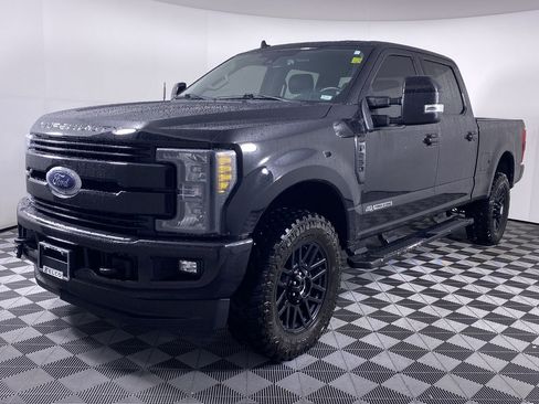 Used 2019 Ford F250 Lariat image 17