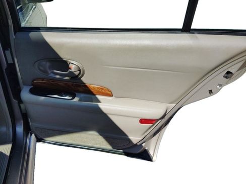 Used 2002 Buick Le Sabre Custom FWD image 24