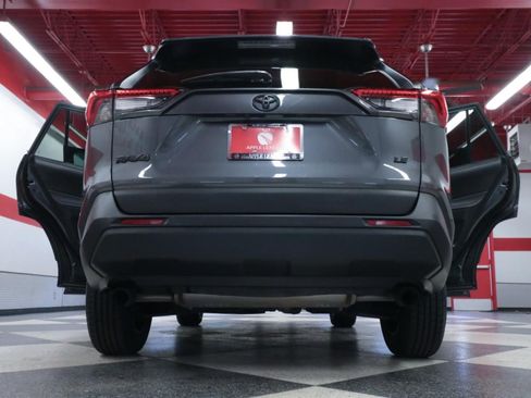 Used 2022 Toyota RAV4 LE FWD image 31