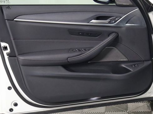 Used 2023 BMW 540i w/ M Sport Package image 12