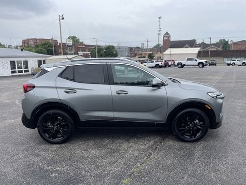 Used 2024 Buick Encore GX Sport Touring image 4