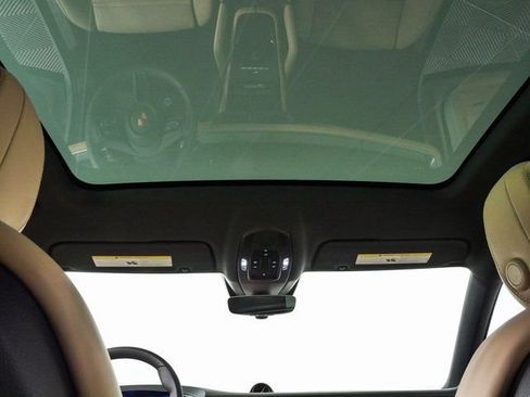 New 2026 Porsche Cayenne Coupe AWD/4WD image 21