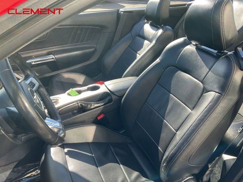 Used 2022 Ford Mustang Premium image 38