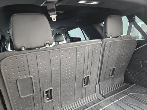 Used 2022 Chevrolet Tahoe RST w/ Sport Performance Package image 9