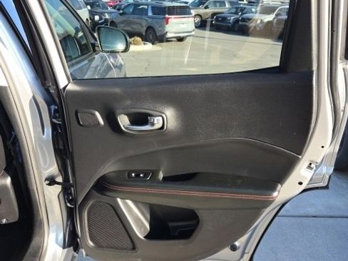 Used 2017 Jeep Compass Trailhawk w/ Leather Interior Group image 28