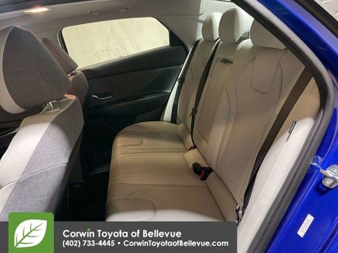 Used 2025 Hyundai Elantra Limited image 23