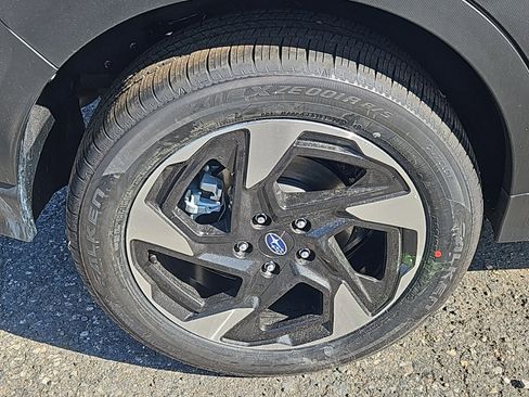 New 2025 Subaru Crosstrek 2.5i Limited image 3