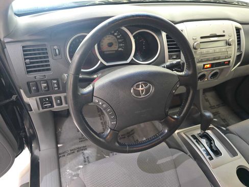Used 2009 Toyota Tacoma 4x4 Double Cab image 2