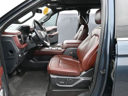 Used 2022 Ford Expedition Limited image 15